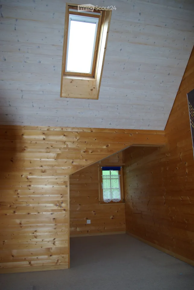 Charmant, moderne et très calme appartement-maisonnette de 4,5 pièces à Oberhelfenschwil