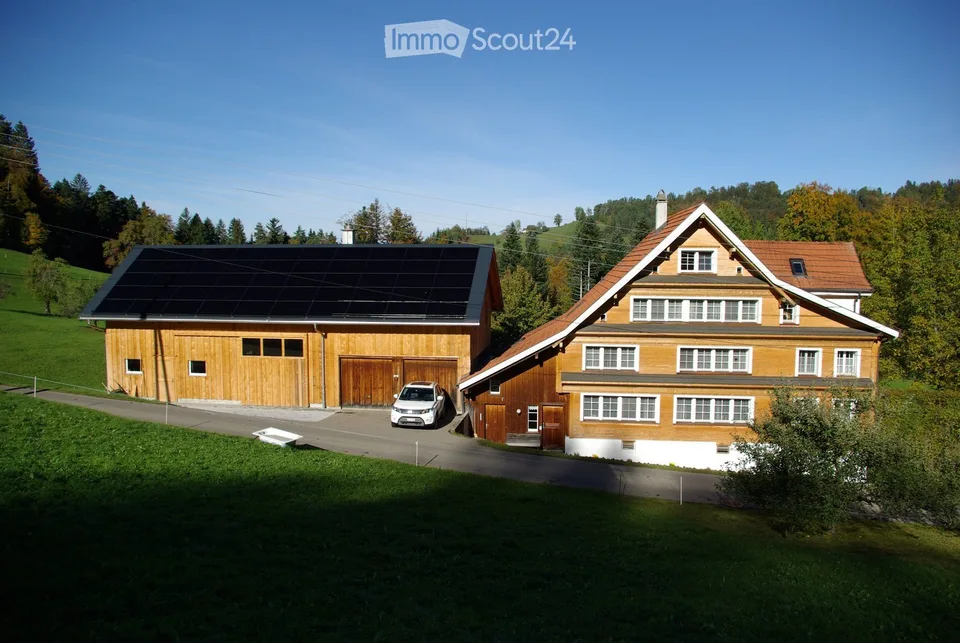 Charmante, moderne und sehr ruhige 4.5-Zimmer-Maisonette-Wohnung / Hausteil in Oberhelfenschwil