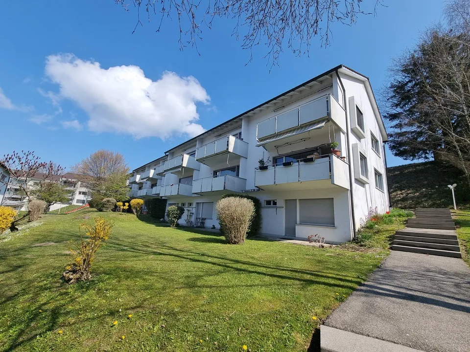 Schöne 1.5-Zimmer-Wohnung im 1.OG, mit grossem Balkon in St. Gallen