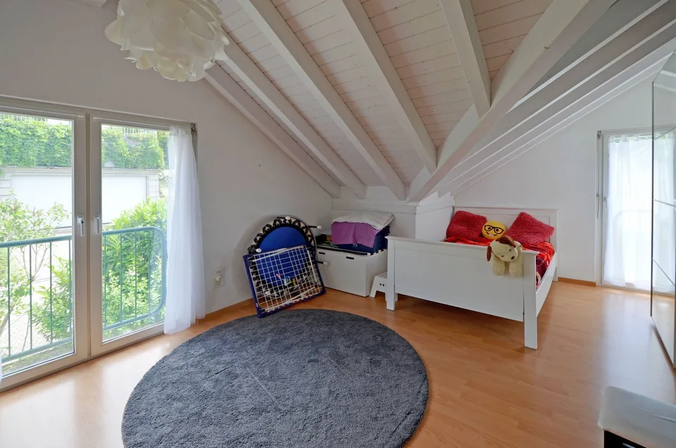 Maison de famille avec une belle vue et beaucoup d'espace à Münchenstein