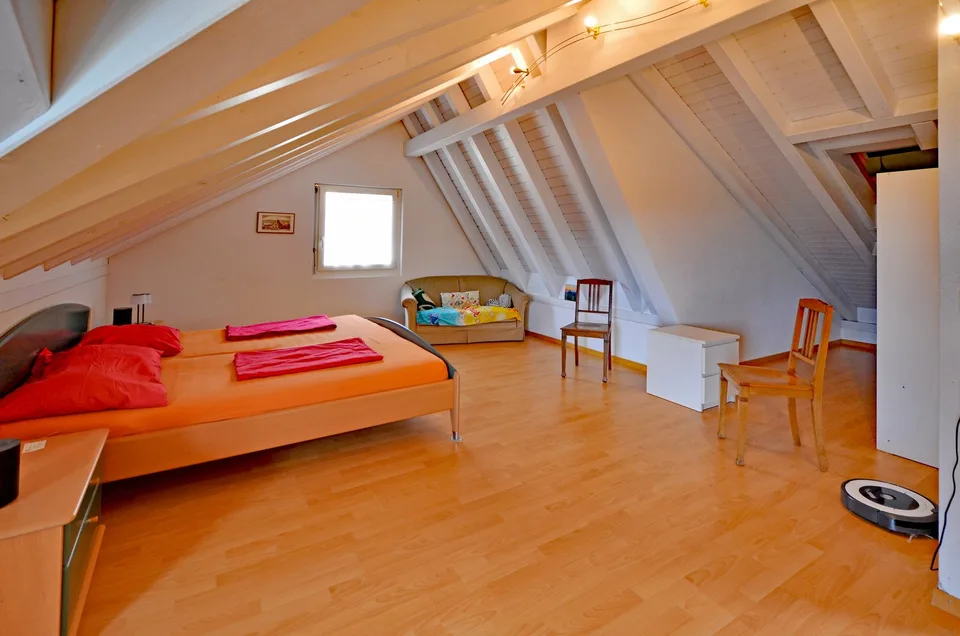 Maison de famille avec une belle vue et beaucoup d'espace à Münchenstein