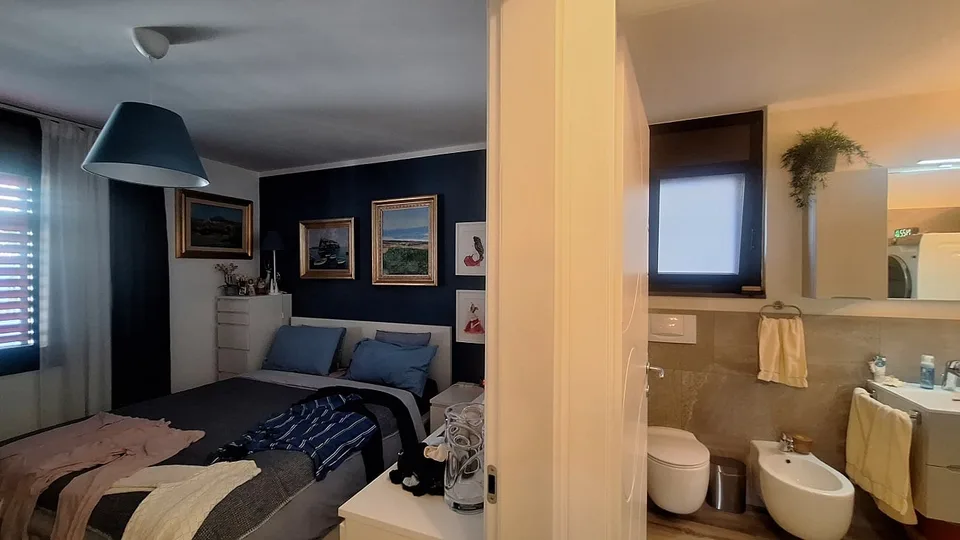 Sunny, Comfortable Apartment with large Terrace, Parking Space
