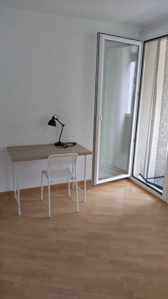 Furnished room with balcony & forest view in Rombach near Aarau
