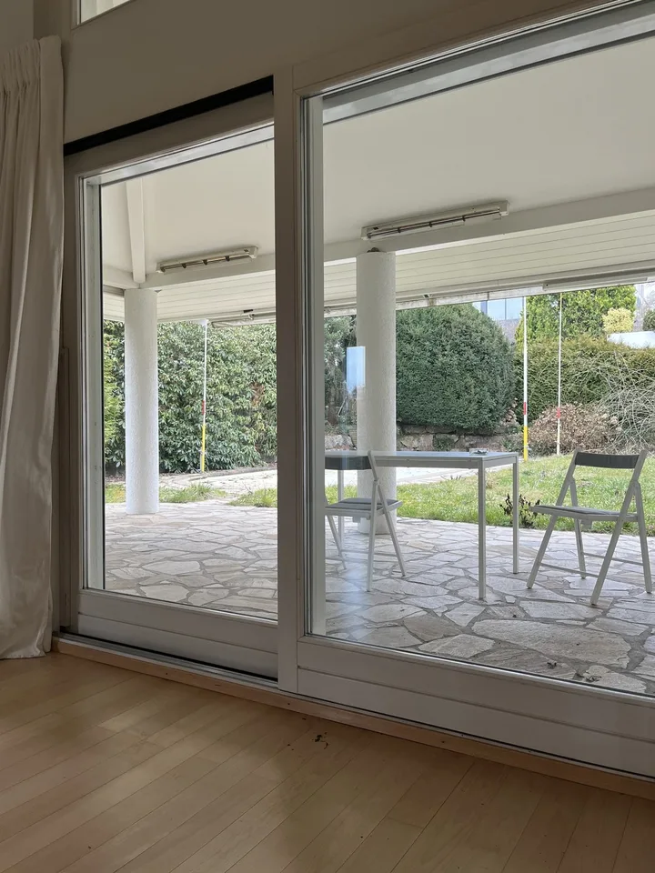 Zimmer In Gemeinsamer Villa