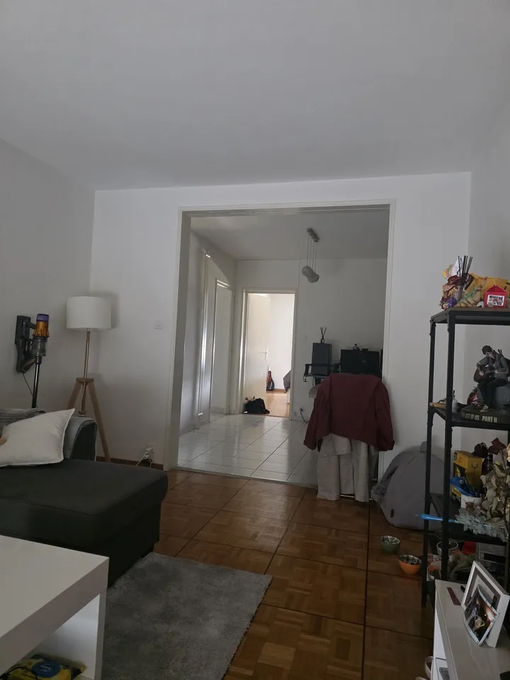Übernahme des Mietvertrags Geräumige 2,5-Zimmer-Wohnung von ca. 60 m² mit 2 Balkonen Écublens