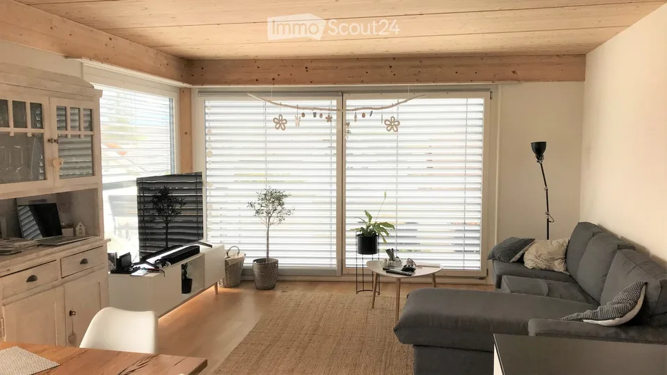 Appartement mansardé moderne 3,5 pièces avec une vue montagnarde splendide