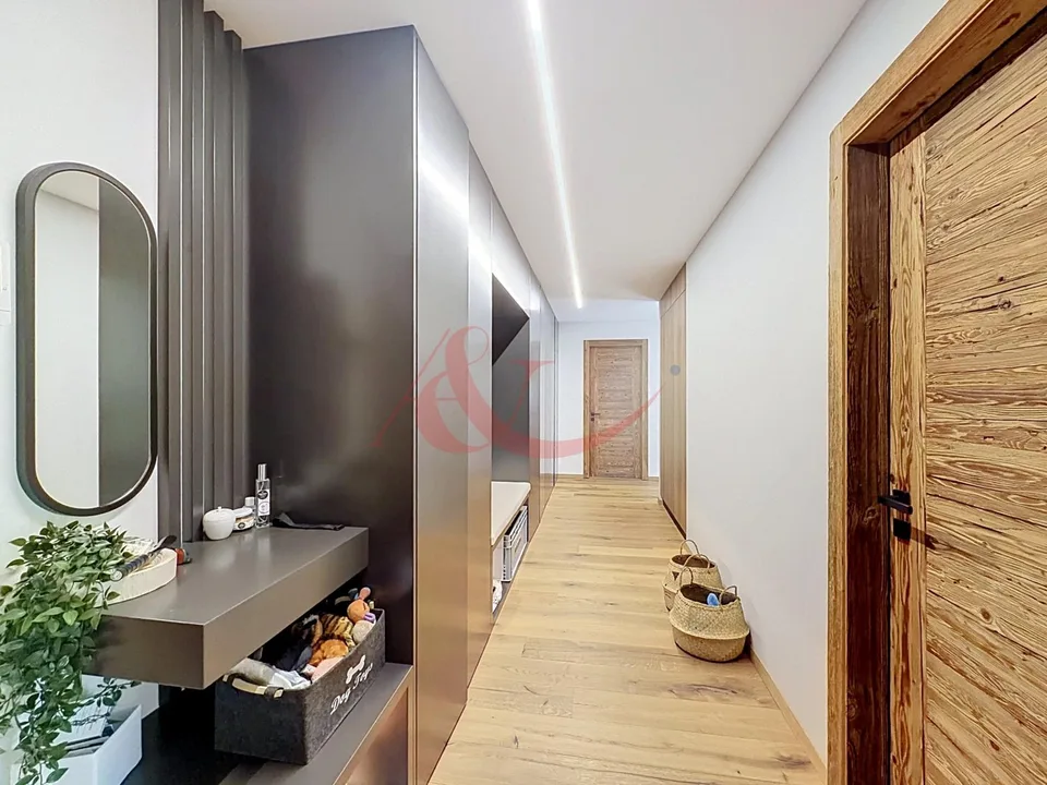 Crans - Montana, Eine vollständig möblierte moderne Wohnung, bis ins kleinste Detail durchdacht