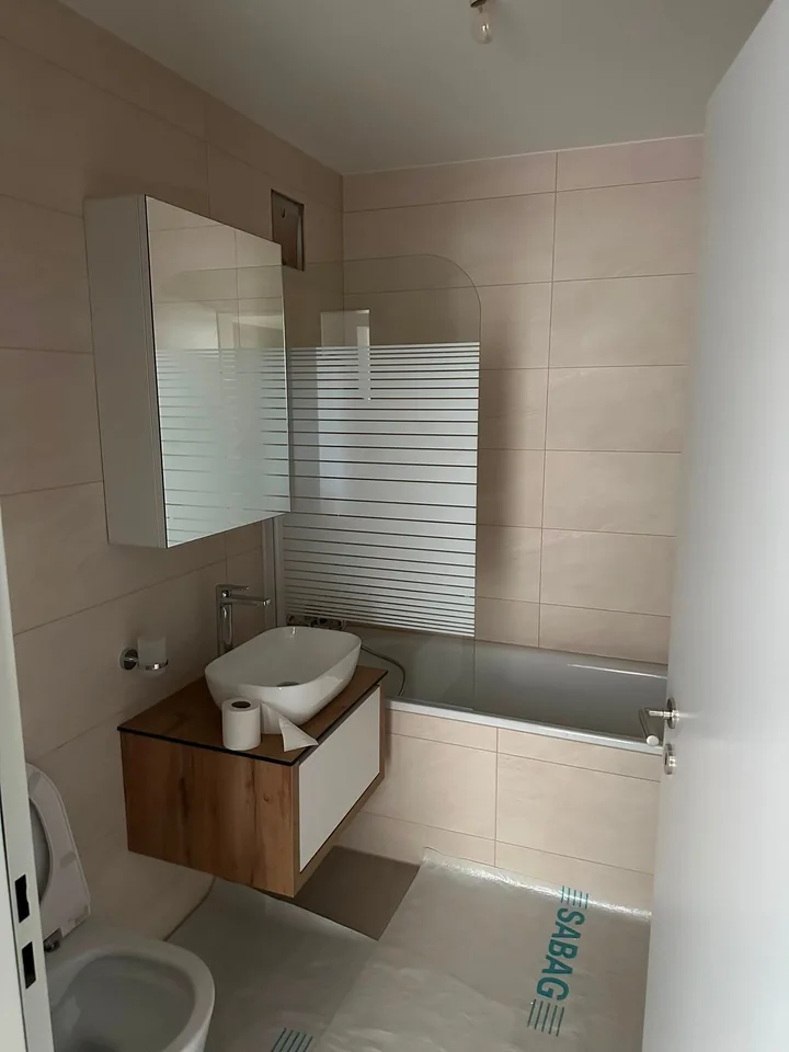 Modern 3.5-room apartment with balcony in Flamatt for rent