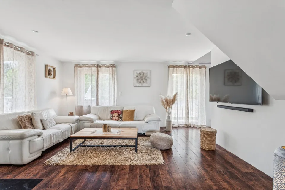 Proprietà individuale in un quartiere ricercato della città di Bull