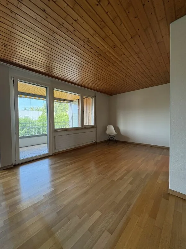 Grosszügige 3 1/2-Zimmerwohnung inkl. Autoeinstellplatz zu verkaufen!