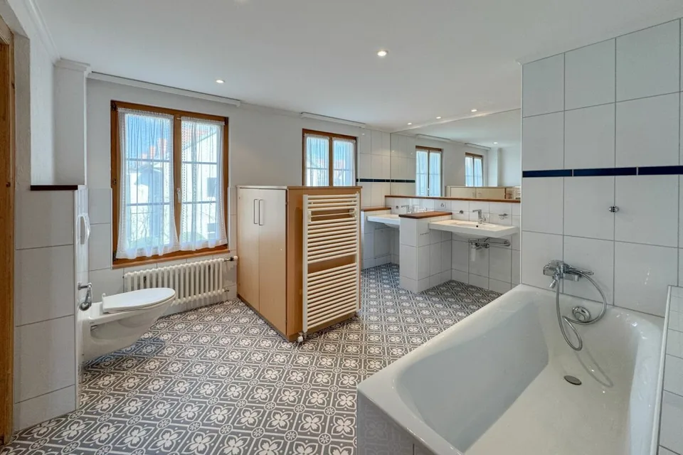 Ristrutturato di recente: vita moderna in un'eleganza di edificio antico