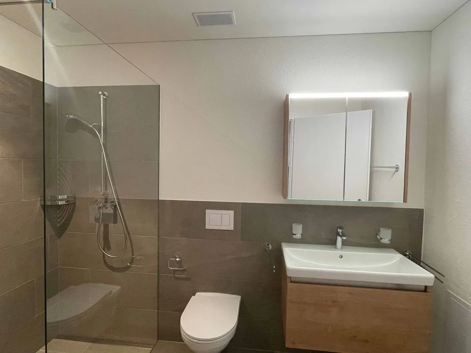 Appartement de jardin 3.5 pièces de haute qualité en norme de propriétaire occupant
