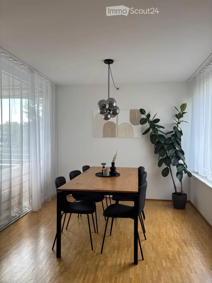 Nachmieter für helle 3.5-Zimmer-Wohnung mit Loggia an guter Lage in Suhr AG gesucht