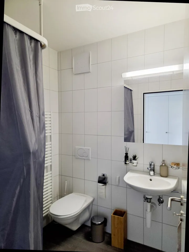 Nachmieter für helle 3.5-Zimmer-Wohnung mit Loggia an guter Lage in Suhr AG gesucht