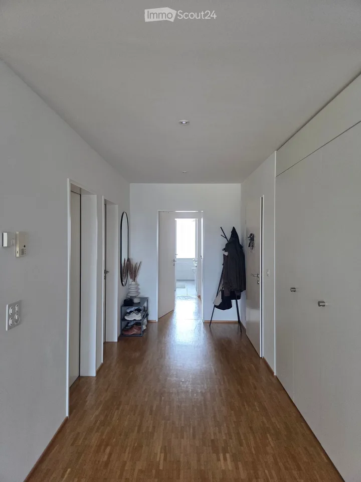 Nachmieter für helle 3.5-Zimmer-Wohnung mit Loggia an guter Lage in Suhr AG gesucht