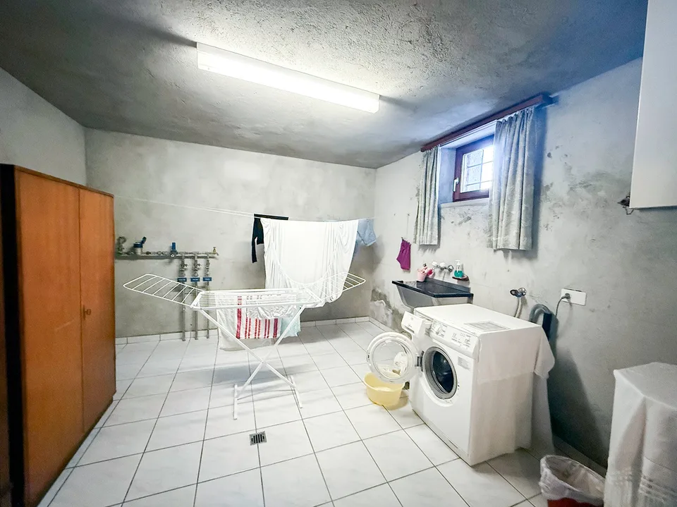 Casa di 5.5 Locali a Intragna