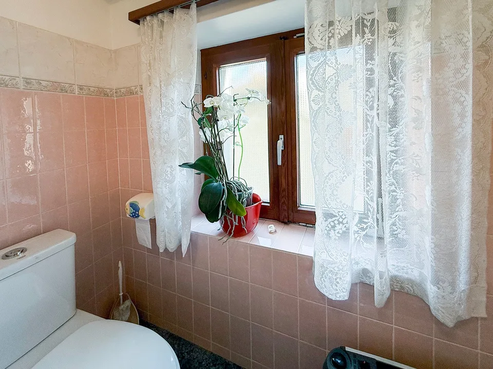 Casa di 5.5 Locali a Intragna