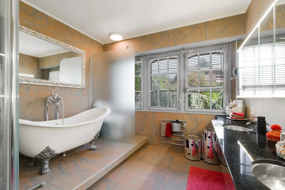 Exceptional Semi-Detached Villa with Panoramic Views of Lake Geneva and the Alps in Vevey