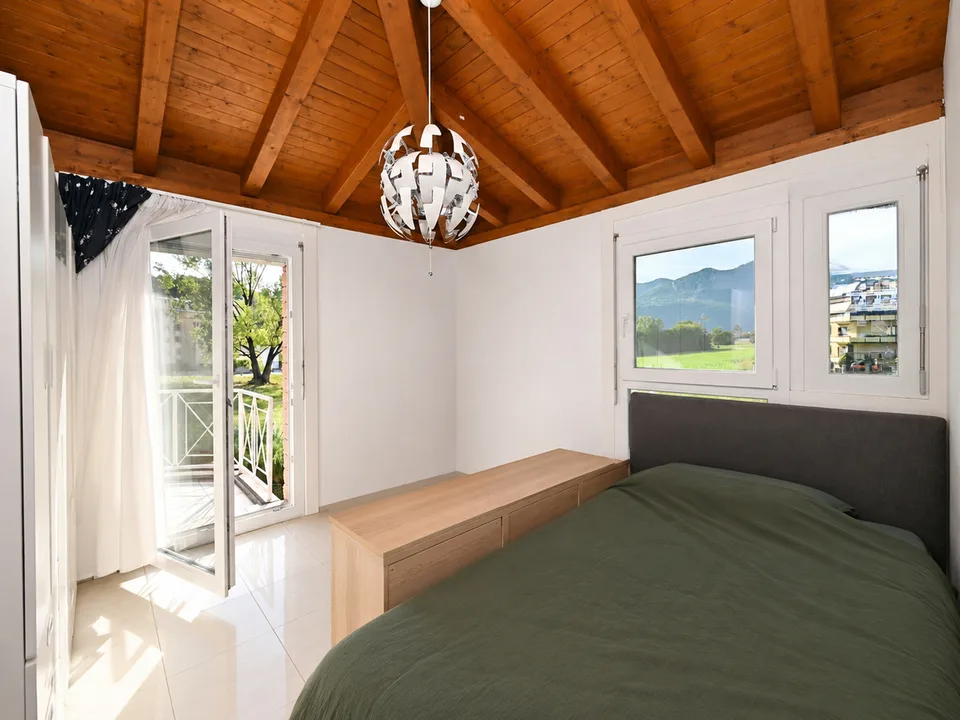 Elegantes Landhaus mit Garten, großer Terrasse und freier Aussicht