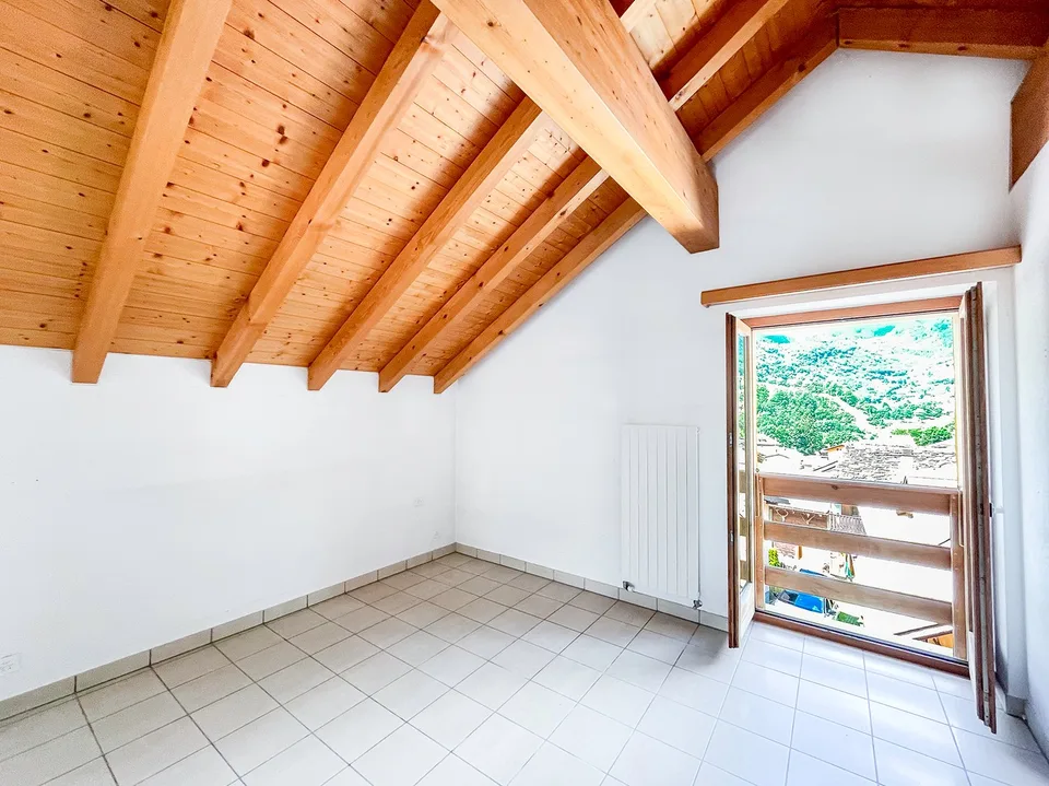 Bleniotal: Einfamilienhaus mit garten und garage