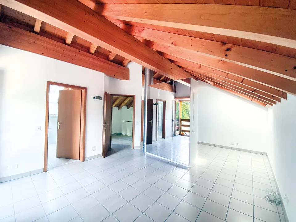Bleniotal: Einfamilienhaus mit garten und garage