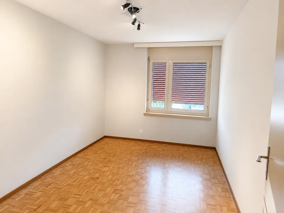 Appartement lumineux 3.5 pièces avec accès au jardin à Dietlikon