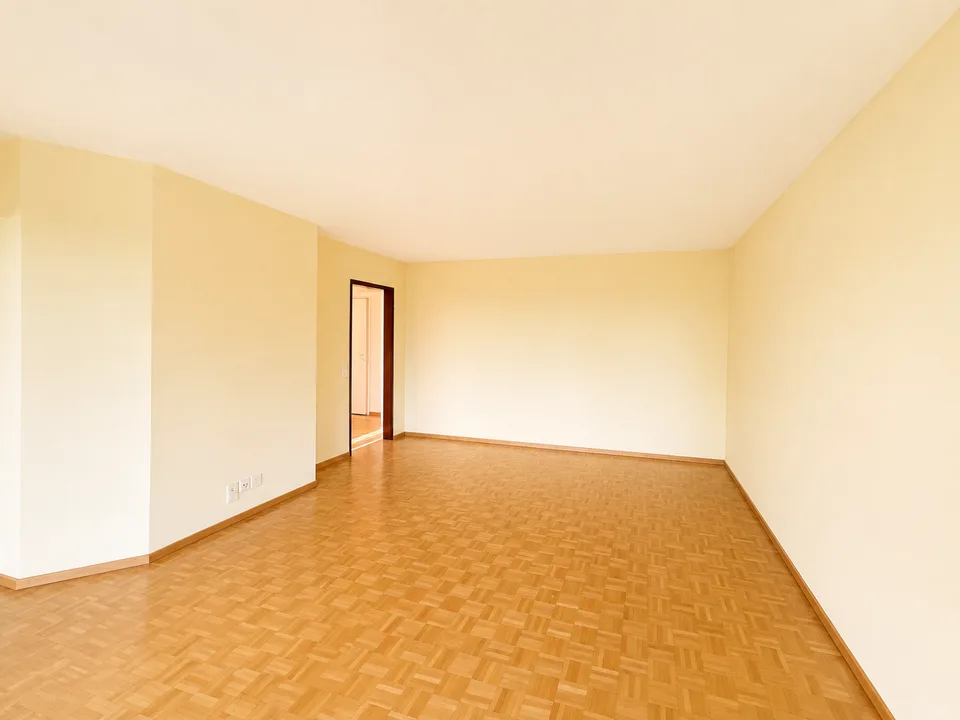 Appartement lumineux 3.5 pièces avec accès au jardin à Dietlikon