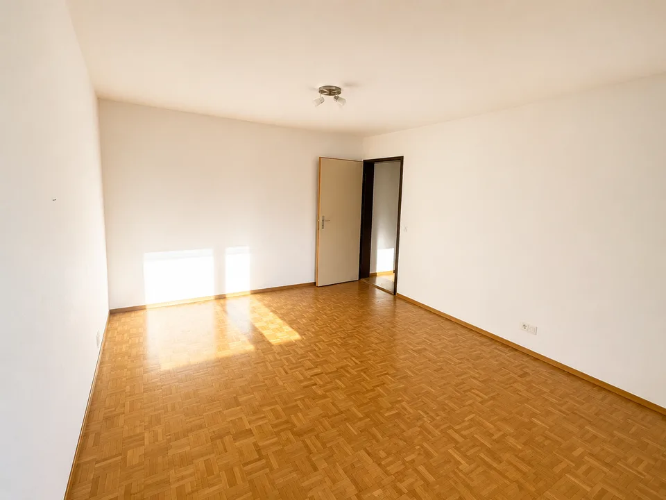 Appartement lumineux 3.5 pièces avec accès au jardin à Dietlikon