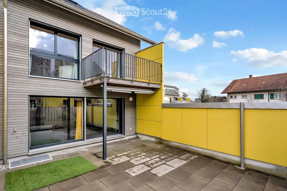 Maison mitoyenne moderne de 6.5 pièces à Scheuren – CHF 1'860 par an pour les frais de chauffage et de nettoyage