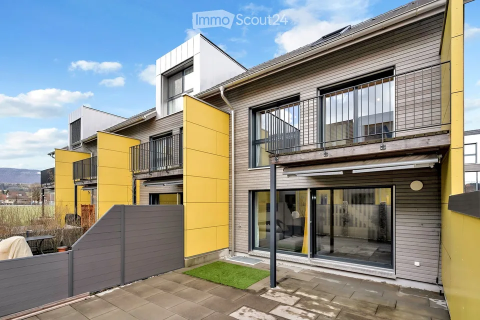 Maison mitoyenne moderne de 6.5 pièces à Scheuren – CHF 1'860 par an pour les frais de chauffage et de nettoyage