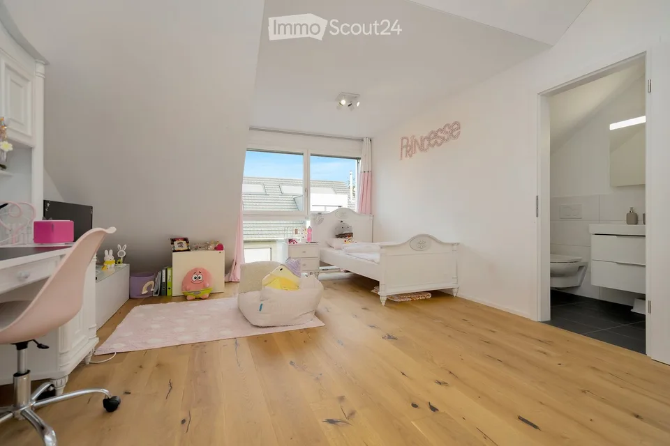 Maison mitoyenne moderne de 6.5 pièces à Scheuren – CHF 1'860 par an pour les frais de chauffage et de nettoyage