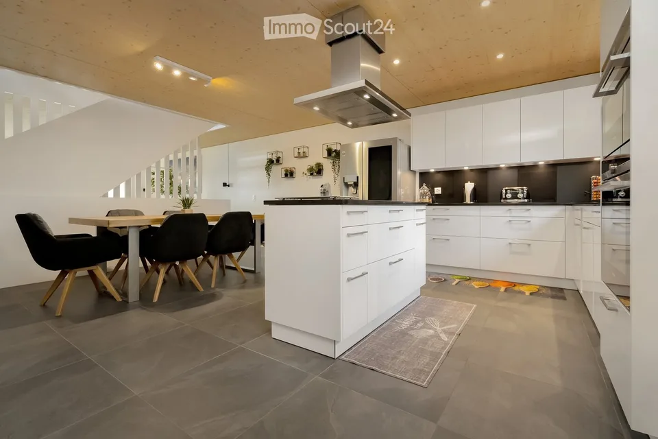 Maison mitoyenne moderne de 6.5 pièces à Scheuren – CHF 1'860 par an pour les frais de chauffage et de nettoyage