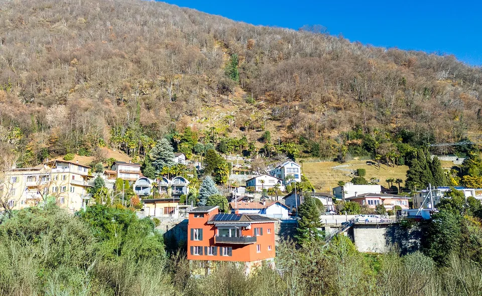 Zweitwohnsitz: 3,5-Zimmer-Wohnung mit Panoramablick auf den Fluss Maggia