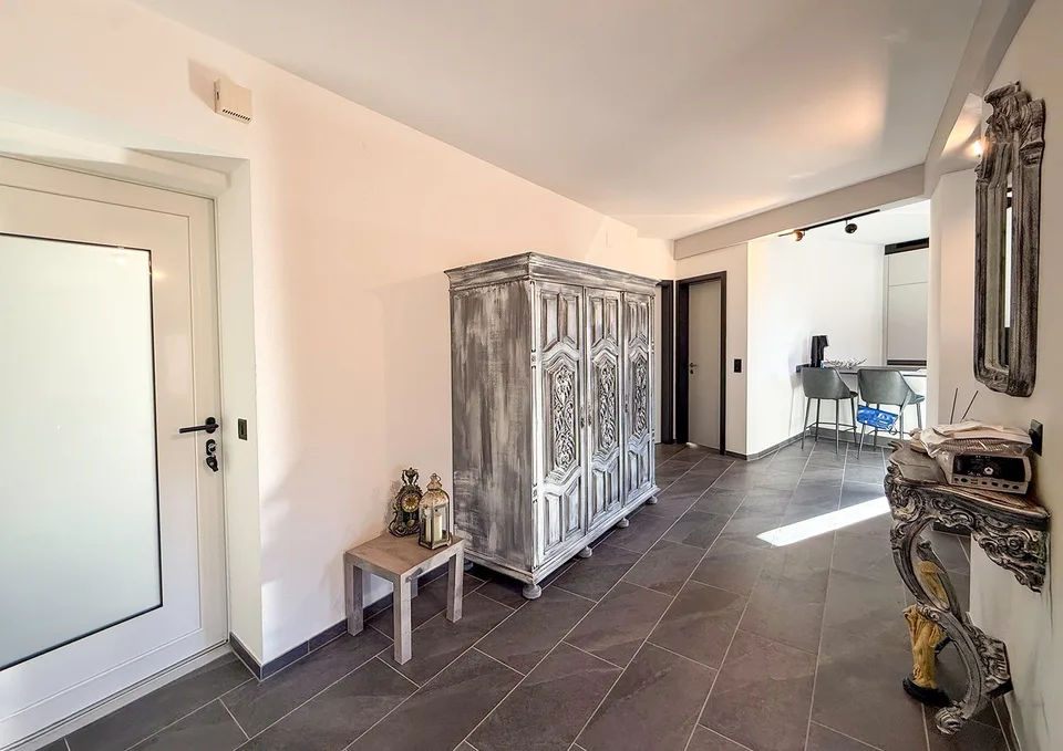 Zweitwohnsitz: 3,5-Zimmer-Wohnung mit Panoramablick auf den Fluss Maggia