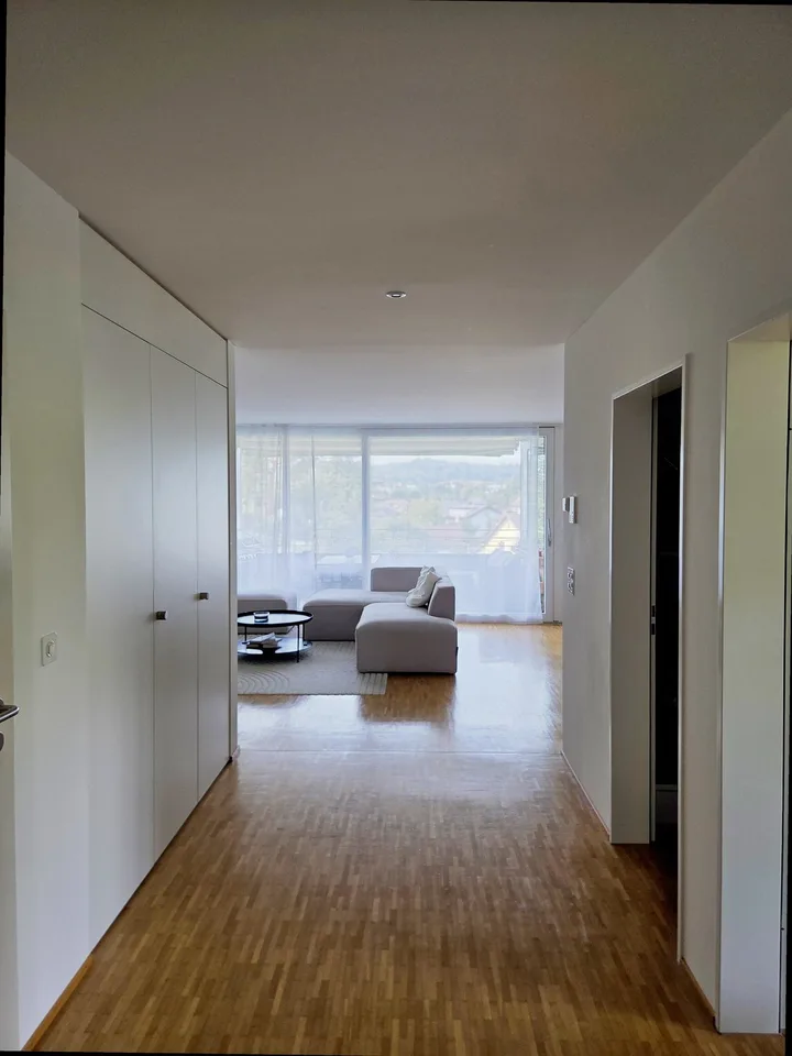 Nachmieter für helle 3.5-Zimmer-Wohnung mit Loggia an guter Lage in Suhr AG gesucht
