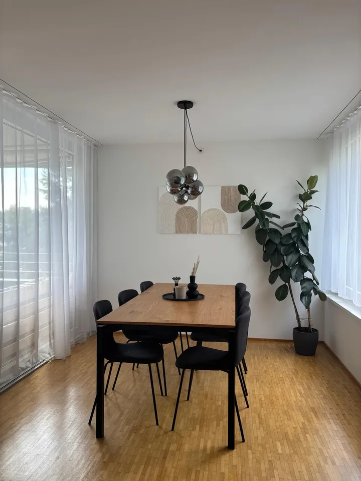 Nachmieter für helle 3.5-Zimmer-Wohnung mit Loggia an guter Lage in Suhr AG gesucht