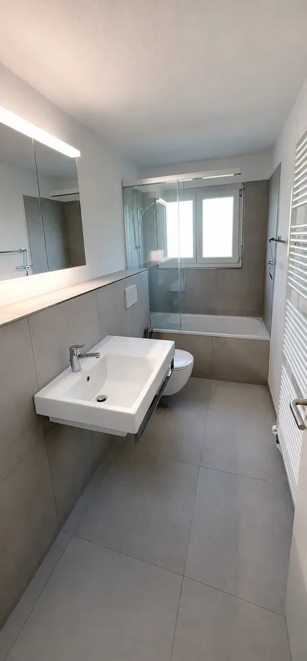 Helle, renovierte 3.5-Zimmer-Wohnung mit grossem Sonnenbalkon