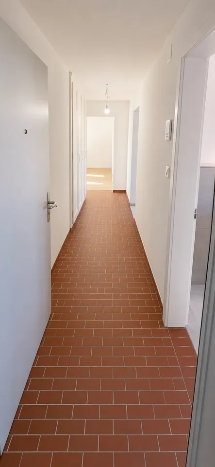 Helle, renovierte 3.5-Zimmer-Wohnung mit grossem Sonnenbalkon
