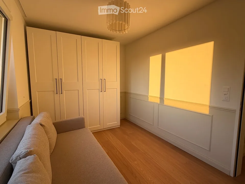 Appartement de 4,5 pièces magnifique avec terrasse et vue imprenable dans une commune très prisée