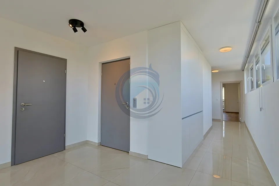 SPLENDIDO APPARTAMENTO DI 4,5 LOCALI CON BALCONI