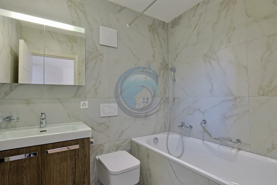 SPLENDIDO APPARTAMENTO DI 4,5 LOCALI CON BALCONI