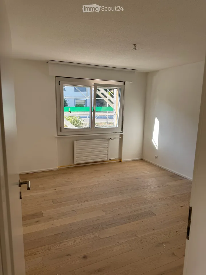 Wunderschöne 3,5-Zimmer-Wohnung in Matran – sofort verfügbar