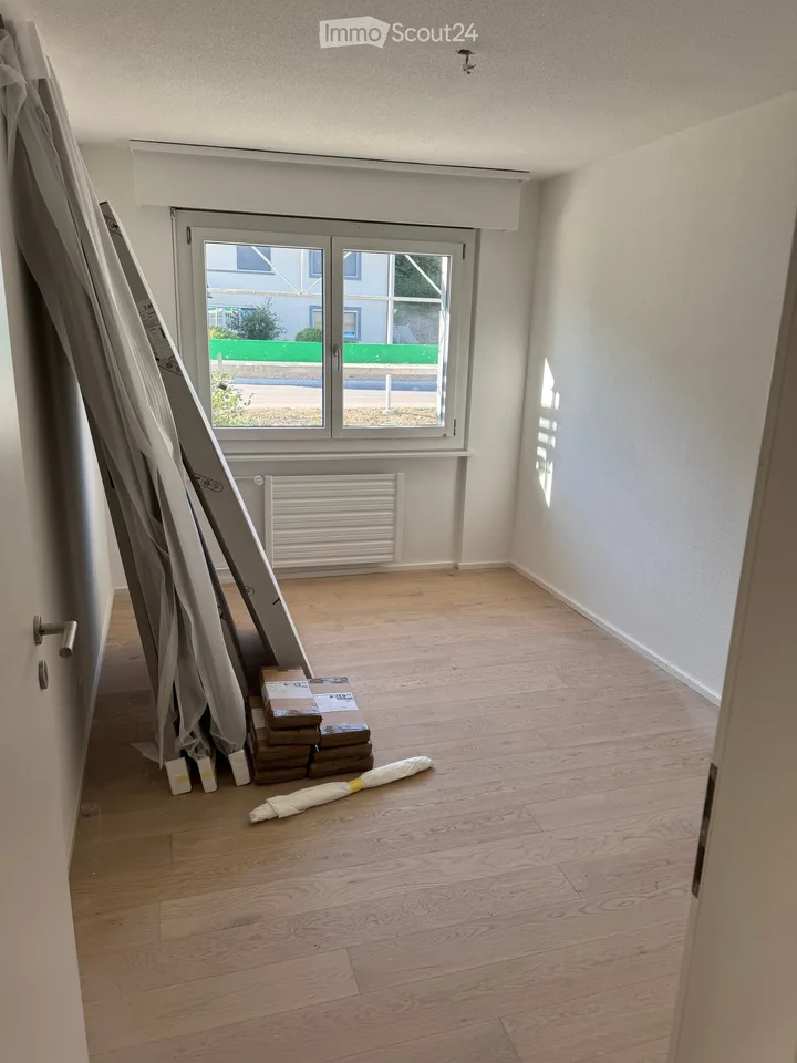 Wunderschöne 3,5-Zimmer-Wohnung in Matran – sofort verfügbar