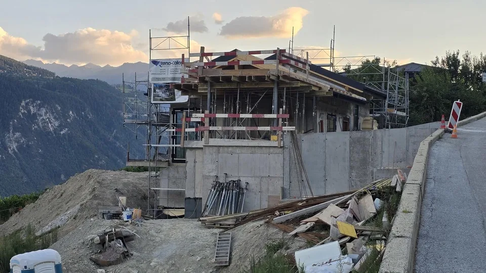 Nuova villa di 5,5 locali a Lens con 180m2 e vista mozzafiato