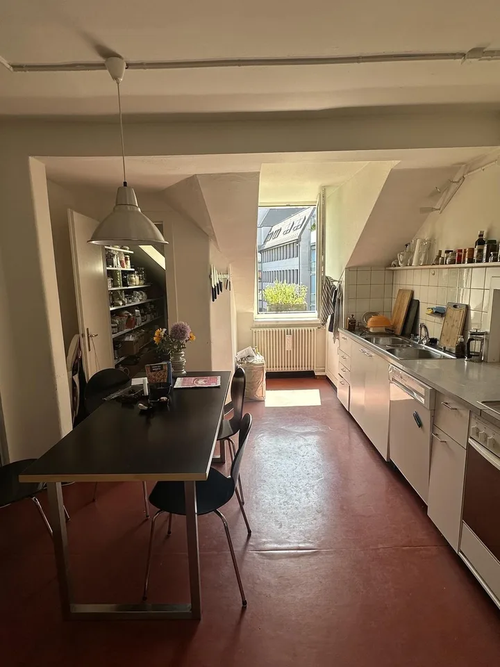 Zwischenmiete September Zentrale WG in Züri Stadt