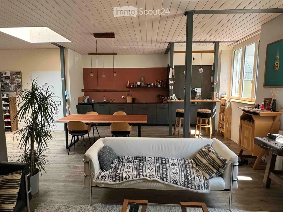 Moderne 1.5-Zimmer-Loft an zentraler Lage in Lyss