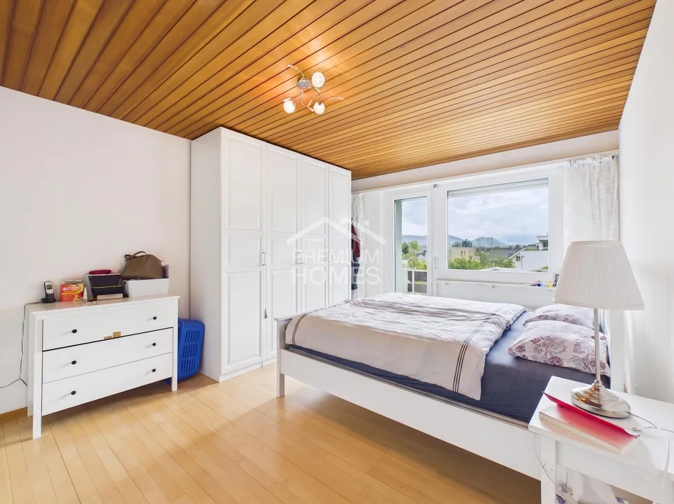 Traumhaftes Familienhaus mit Cheminée und sonnenverwöhntem Garten in b