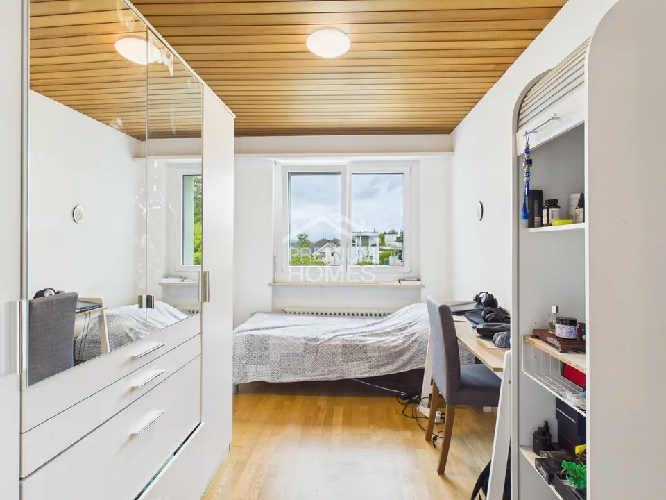 Traumhaftes Familienhaus mit Cheminée und sonnenverwöhntem Garten in b