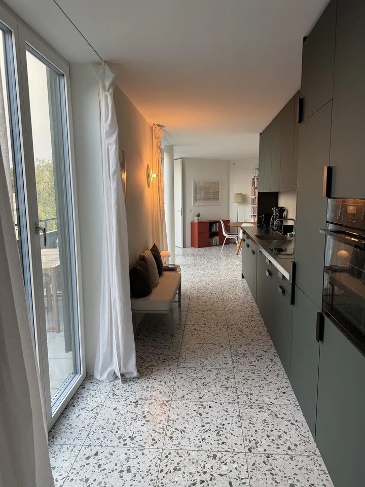 Helle 3½-Zimmer-Attikawohnung mit drei Balkonen und Weitsicht