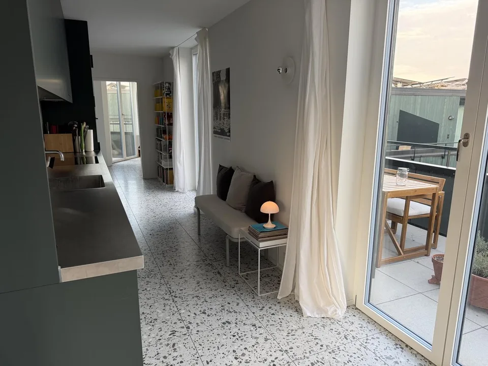 Helle 3½-Zimmer-Attikawohnung mit drei Balkonen und Weitsicht